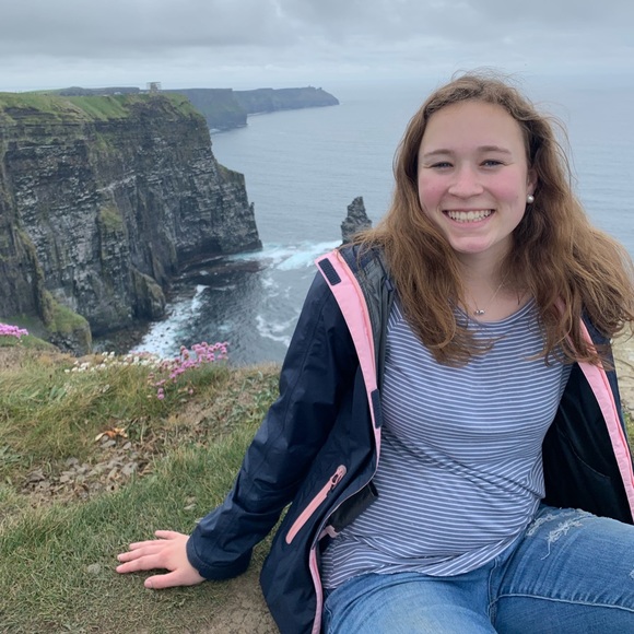 Meet your Posher, Emma - Picture 2 of 2